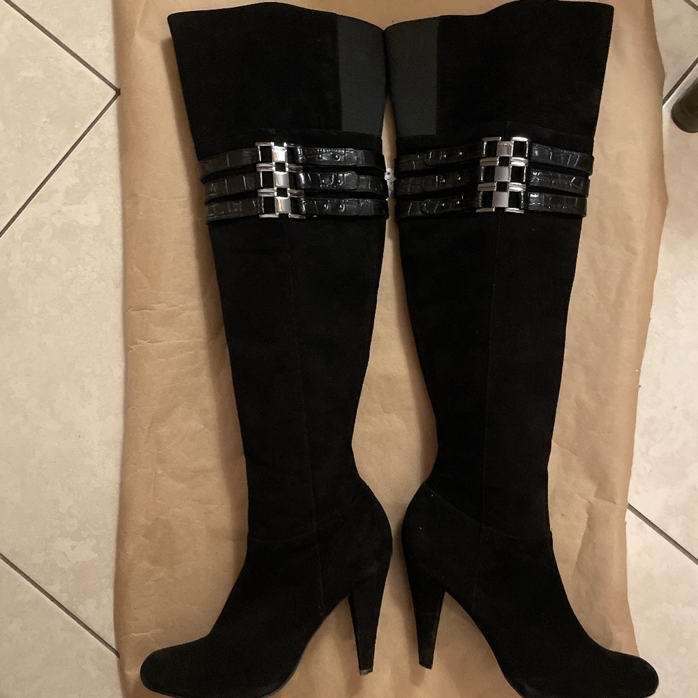 Calvin Klein Knee boot with buckle - Picture 1 of 4